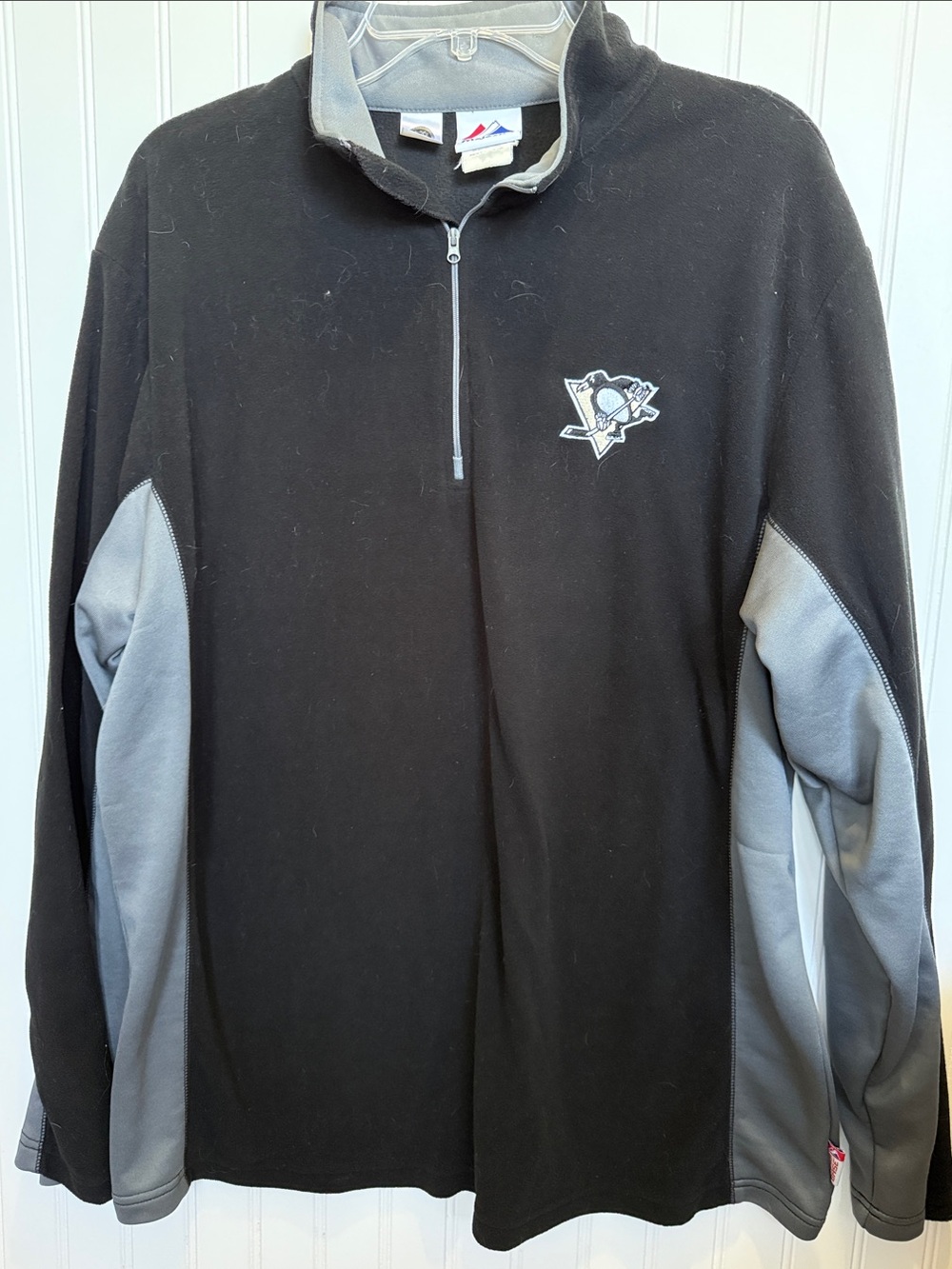 Majestic Black and Gray NHL Team Quarter-Zip Pullover Pittsburgh Penguins xl